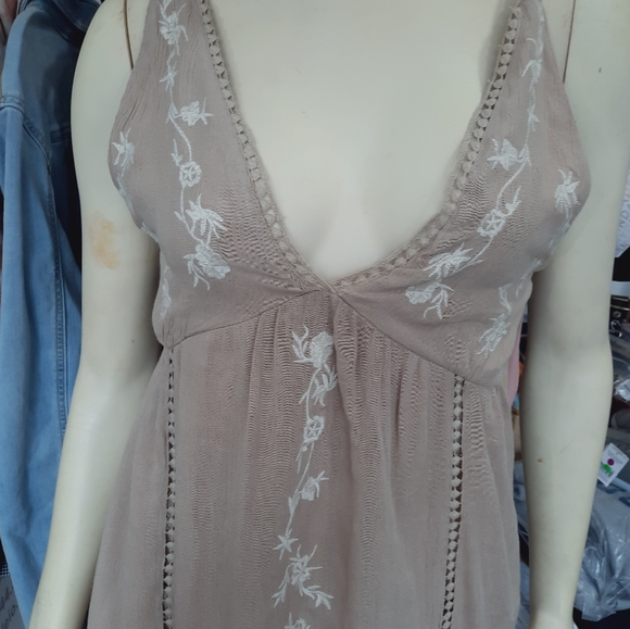 Jessica Simpson Flowy Embroidered Beige Medium Summer Dress NEW - Picture 14 of 14
